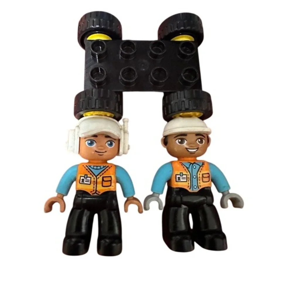 LEGO Duplo Construction Figures and Vehicle Base 2 Minifigures Black Wheelbase